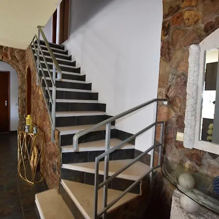Ferienhaus Bemposta, 4 Bedroom House In Portimao, Algarve Portimão