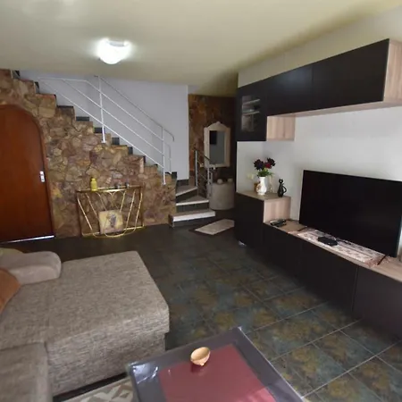 Bemposta, 4 Bedroom House In Portimao, Algarve *